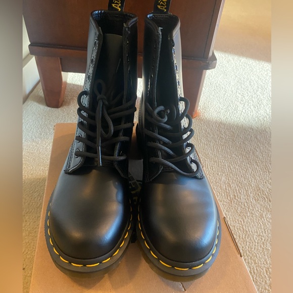 Dr. Martens - Picture 10 of 10